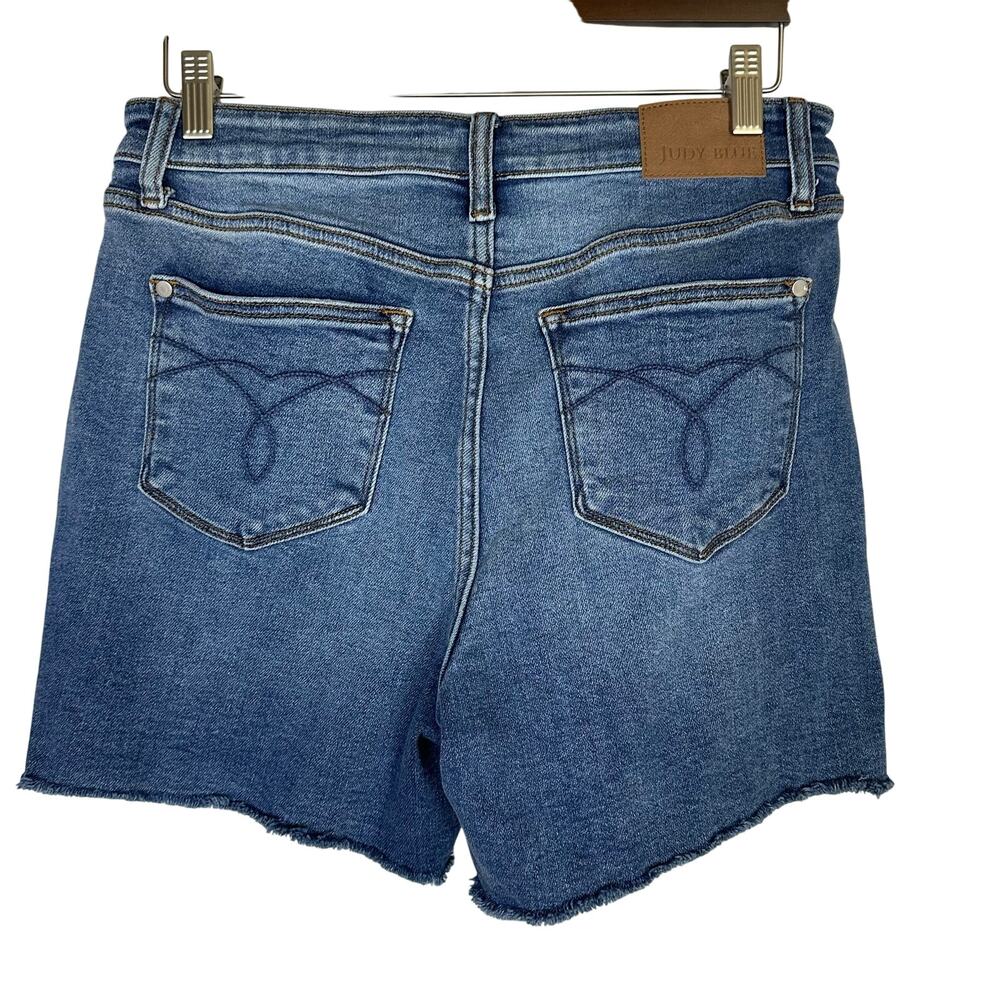 Judy Blue High Rise Raw Hem Medium Wash Denim Shorts Sz L Summer Staple Classic
